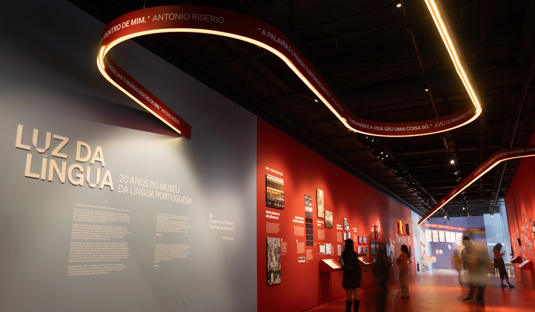 Exposição Luz da Língua no Museu da Língua Portuguesa, em São Paulo.